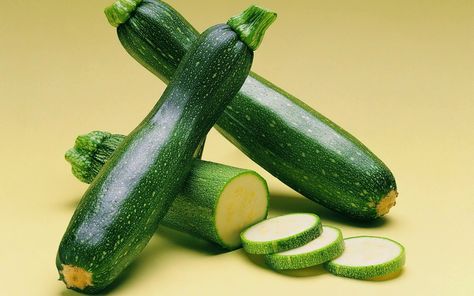 1 Zucchini HD Wallpapers | Backgrounds - Wallpaper Abyss Vegetarian Main Course, Squash Seeds, Prevent Constipation, Diy Cooking, Heirloom Vegetables, Low Blood Sugar, Lemon Bars, Vegetable Seasoning, Seitan