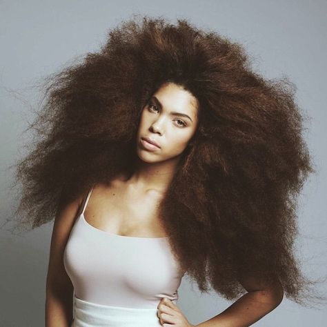 Hair is incredible!  Go on guuurlll!  RF Long Afro, Beautiful Black Hair, Blowout Hair, Natural Hair Beauty, Natural Curls Hairstyles, Super Long Hair, Hair Crush, Hair Envy, Long Curly Hair