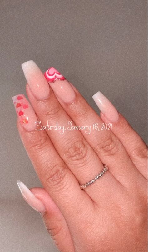 nude to white ombre with one half sparkle & glitter hearts on pointer finger & hand drawn power puff girl theme heart on ring finger. Hearts On Nails, Ombré Coffin, Nail Heart, Power Puff Girl, Power Puff, Heart Designs, Puff Girl, Girl Themes, Girls Nails