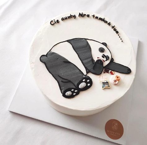 Panda Cake Design, Panda Birthday Cake, Panda Cake, Surprise Birthday Decorations, Aesthetic Cake, Panda Birthday, Funny Birthday Cakes, Contemporary Art Painting, Bday Cake