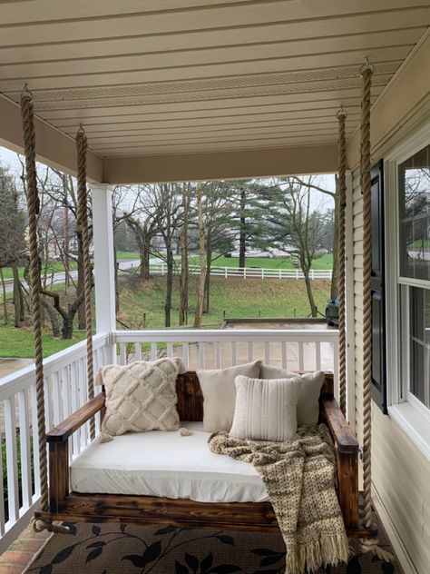 Swinging Bench Front Porch, Hanging Porch Swings Outdoor, Cute Porch Swings, Day Bed Swings Outdoor, Cozy Farm Living Room, Houses With Big Porches, Porch Bed Swings Hanging, Dream Front Porch, Porch Swings Hanging Ideas