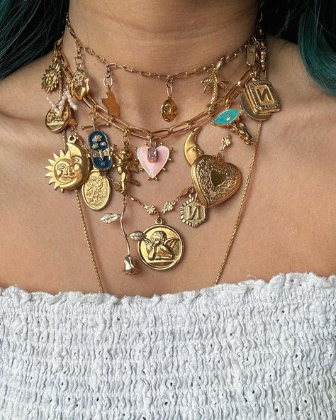 necklace stacks Necklace Stack, Costume Necklaces, Dope Jewelry, Pretty Clothes, Fashion Inspo, Necklaces, Pink, Closet, Quick Saves