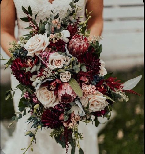 Winter Wedding Flowers Bouquets, Flower Arrangements For Weddings, Florist Ideas, Cream Photography, Bridal Bouquet Fall, Wedding Bouquets Bride, Winter Wedding Flowers, Flower Company, Fall Wedding Bouquets