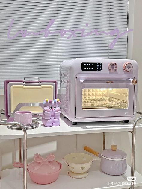 Pink Smeg, Hacker Laptop, Kawaii Kitchen, Portable Oven, Cute Apartment, Mirror House, Gadgets Kitchen Cooking, Dream Furniture, Pastel Room