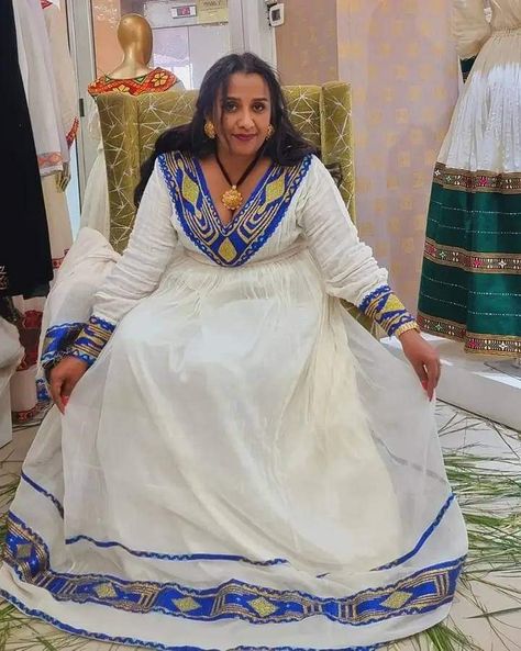 Ethiopian Dresses, Amhara Culture, Eritrean Dress, Beautiful Ethiopian, Ethiopian Traditional Dress, Ethiopian Dress, Habesha Kemis, Dress Stylish, Dress Classy