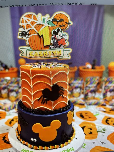 Mickey Halloween Birthday Cake, Mickey Halloween Cake, Mickey Mouse Halloween Cake, Halloween Theme Birthday, Halloween Mickey Mouse, Spooky Birthday, Halloween First Birthday, Mickey 1st Birthdays, Baby First Birthday Themes