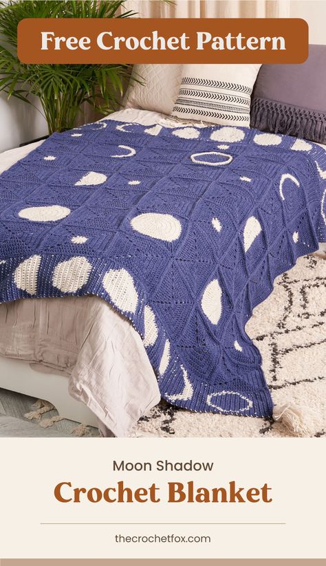 Practice your crochet skills by making this comfy and cozy crochet moon blanket. This easy crochet pattern is great for enhancing your your single crochet, double crochet, treble crochet, half double crochet, crochet colorwork, assembly and tassel techniques.| More free crochet patterns at thecrochetfox.com Galaxy Crochet, Cozy Crochet Blanket, Crochet Moon, Crochet Colorwork, Crochet Blanket Free, Crochet Blanket Stitch, Crochet Prayer Shawls, Moon Blanket, Treble Crochet