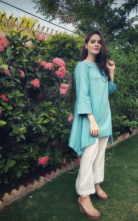 Minal Khan Dresses Casual, Minal Khan Dresses, Pakistan Suits, Kurta Plazo, Minal Khan, Eastern Dresses, Red Bridal Dress, Pakistani Clothes, Pakistani Party Wear