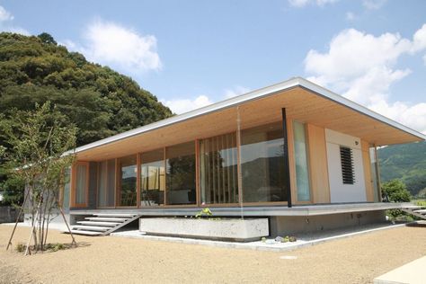 CLTArchitecture - Cross Laminated Timber | CLT house Clt House, Cross Laminated Timber, Bird Room, Prefabricated Structures, Small Country Homes, Japanese Style House, Timber Buildings, Wood Building, House Construction