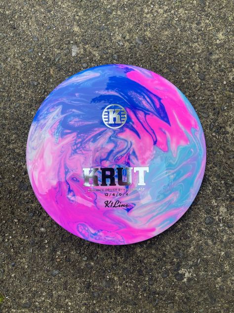 Disc Dyeing, Disc Golf Painting, Disc Golf Photography, Dyed Disc Golf Discs, Disk Golf, Disc Golf Dye, Disc Golf Discs, Flying Toys, Uv Reactive