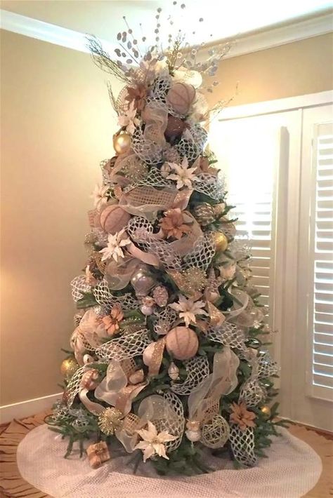 100 Festive Christmas Tree Ideas that'll make the Christmas Cheer even more Vibrant - Hike n Dip Christmas Tree Burlap, Rose Gold Christmas Decorations, Rose Gold Christmas Tree, Floral Christmas Tree, Silver Christmas Decorations, Burlap Decor, Rose Gold Christmas, Elegant Christmas Trees, Pink Christmas Decorations