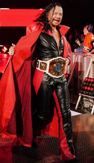 WWE Intercontinental Champion Shinsuke Nakamura Japanese Wrestling, Shinsuke Nakamura, Wwe Pictures, Wwe Wallpapers, Pro Wrestler, Japanese Characters, Mma Fighters, Professional Wrestler, Wwe Wrestlers