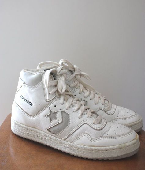 80s Converse, 80s Shoes, Dr J, Dr Shoes, Converse Star, Image Swag, Shoe Wishlist, Shoe Inspo, Aesthetic Shoes