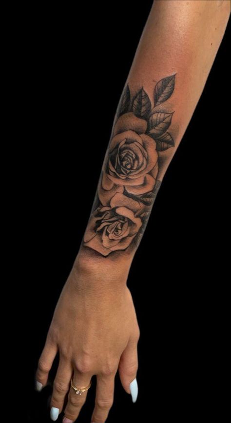 Cool Women Tattoos Inspiration, Arm Tattoos For Women Roses, Rose Tattoo Black Women, Rose Arm Tattoos For Women Forearm, Tattoos Half Sleeve Women, Big Wrist Tattoos For Women, Rose Forearm Tattoos For Women, Sleeve Starter Tattoo Women, Four Arm Tattoos For Women