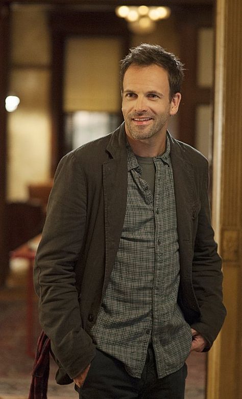 Still of Jonny Lee Miller in Elementary Johnny Lee Miller, Elementary Tv Show, Sherlock Holmes Elementary, Elementary Tv, Elementary Sherlock, Elementary My Dear Watson, Johnny Lee, Jonny Lee Miller, Lee Miller