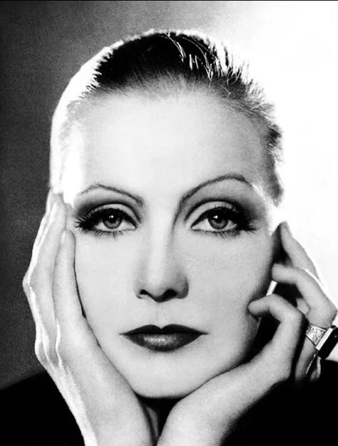 Beautiful Greta! Greta Garbo, Black White Photography, White Photo, White Photography, A Black, A Woman, Hollywood, Black White, Black And White