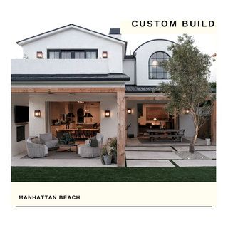 California Casual Meets Cotswold Cottage | Custom Build - Transitional - Los Angeles - by RJ Smith Construction | Houzz Patio Front Of House Entrance, Extension Veranda, California Room, Cotswold Cottage, Hermosa Beach, California Casual, Back Patio, Patio Design, Custom Home