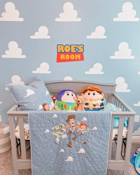 Toys Story Nursery, Pixar Nursery, Finding Nemo Nursery, Nursery For Twins, Nemo Nursery, Toy Story Bedroom, Toy Story Nursery, Disney House Ideas, Small Room Nursery