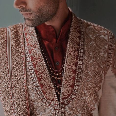 Daevabad Trilogy, Dessin Game Of Thrones, The Wrath And The Dawn, Renee Ahdieh, House Martell, Captive Prince, Bridal Styling, Tarun Tahiliani, Disney Aladdin