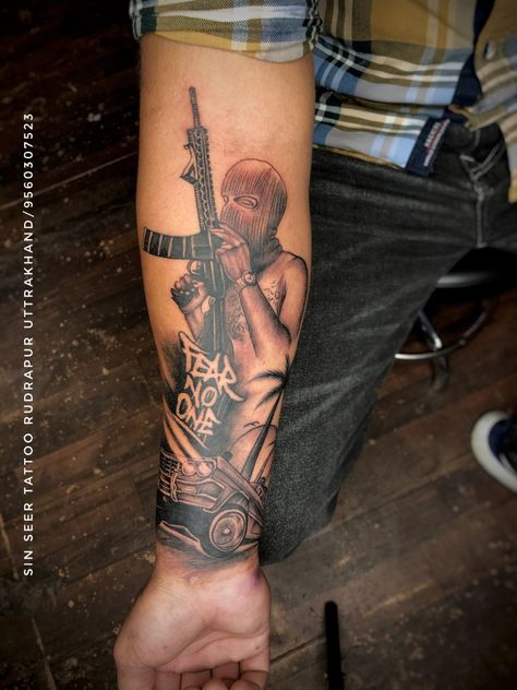 Ski Mask Tattoo Men, Chicano Art Tattoos Gangsters, Gangster Sleeve Tattoo, Gangster Tattoos Designs For Men, Tattoo Ideas Gangster, Ski Mask Tattoo Design, Gangster Tattoos Mafia, Gang Tattoo Ideas, Gangster Tattoo Ideas