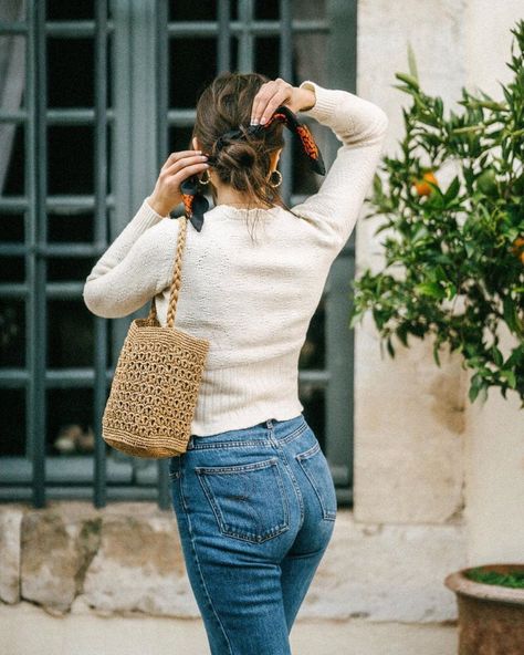 French Girl Hair, Parisian Women, Paris Girl, Jeanne Damas, French Girl Style, Texturizer On Natural Hair, French Hair, French Girls, French Women