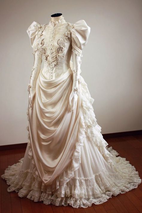 Vampire White Dress, Vampire Wedding Dress, Ruffled Wedding Dress, White Victorian Dress, Victorian Wedding Dress, Big Dresses, Ruffle Wedding Dress, Oc Inspo, 20th Century Fashion