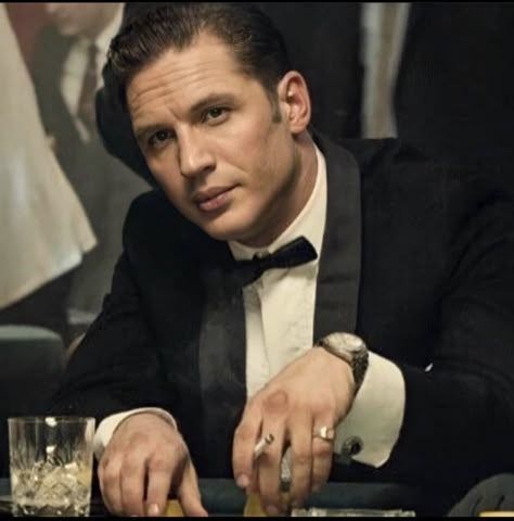 Legend Tom Hardy, Reggie Kray, Tom Hardy Movies, Tom Hardy Legend, Tom Hardy Photos, Hey Boy, My Papa, Edward Thomas Hardy, Thomas Hardy