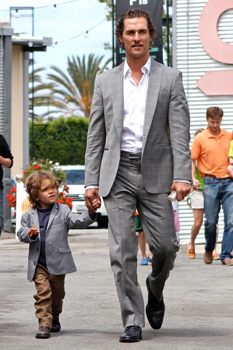 Matthew McConaughey Man Suit Casual, Father Son Photography, Father Son Outfits, Father Knows Best, Prom Suits For Men, Mother Daughter Matching Outfits, Man In A Suit, Mother Daughter Outfits, Josh Duhamel