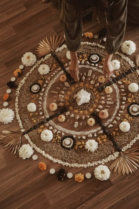 Earth Altar, Moon Ceremony, Sister Circle, Women Circle, Nature Mandala, Sacred Woman, Sacred Circle, Healing Room, Moon Ritual