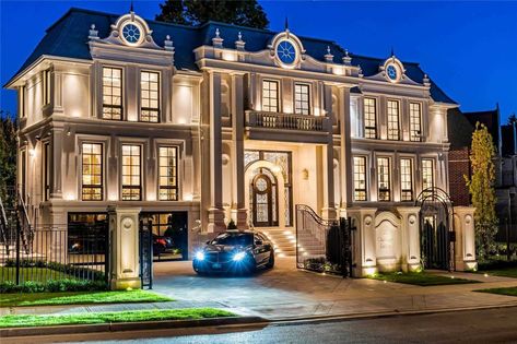 $9 million Richmond Hill palace comes dripping in white marble Grand Mansion, Beverly Park, Lush Landscaping, Design Villa, Mega Mansions, Canada Photos, Classical Design, Contemporary Style Homes, Richmond Hill