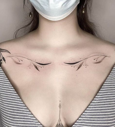 Collar Bone Tattoo For Women Minimalist, Women’s Collarbone Tattoo Ideas, Collarbone Tattoo Delicate, Collarbone Tattoo Barbed Wire, Collarbone Vine Tattoos For Women, Collarbone Tattoos Symmetrical, Symmetrical Clavicle Tattoo, Collarbone Tattoo Unique, Collarbone Vine Tattoos