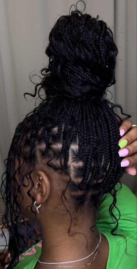 Twisted Hair, Box Braids Hairstyles For Black Women, Braids Hairstyles Pictures, Cute Box Braids Hairstyles, Quick Braided Hairstyles, Protective Hairstyles Braids, Trendy Hairstyle, Hair Twist Styles, Hair Done