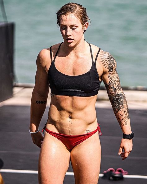 Josie Hamming, Female Crossfit Athletes, Simple Workout Plan, Muscle Building Women, Simple Workout, Buff Women, Exercise Inspiration, Girlfriend Pictures, Crossfit Girls