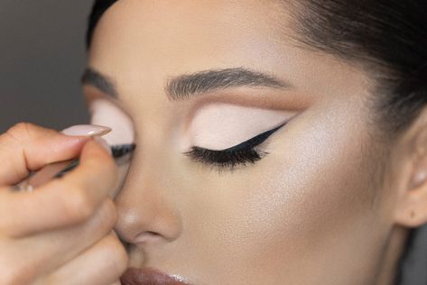 Ariana Grande Makeup Tutorial, Ariana Grande Makeup, Cut Crease Eyeshadow, R E M Beauty, Sam & Cat, Cut Crease Makeup, Beauty Photoshoot, Raise Your Hand If, Fancy Makeup