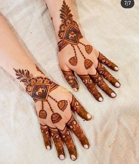 Simpal Mehandi Designs Easy, Simpal Mehandi Designs Back Hand, Sathiya Design Mehandi, Simpal Mehandi Designs, Short Mehndi Design, Legs Mehndi Design, Mehndi Designs Bridal Hands, Mehndi Design Pictures, Very Simple Mehndi Designs