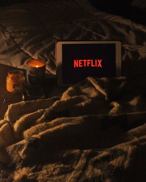 Watching Series In Bed Aesthetic, Cosy Movie Night Aesthetic, Watching Netflix Aesthetic Night, Watching Netflix In Bed, Movie Night Room, Indoor Movie Night, How To Help Nausea, Gross Things, Going Back To College