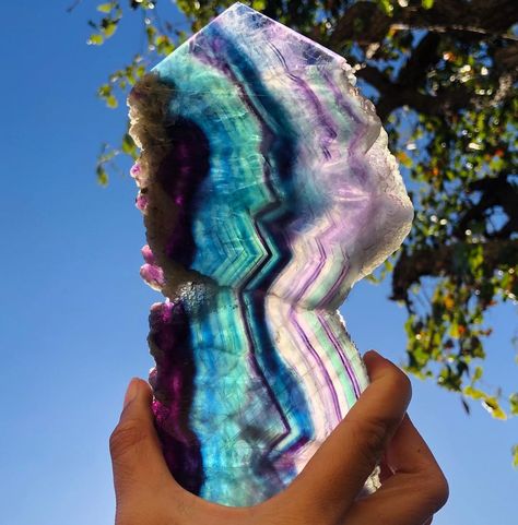 Rainbow Fluorite Aesthetic, Fluorite Crystal Aesthetic, Fluorite Aesthetic, Minerals Crystals Stones, Lavender Aesthetic, Geode Art, Crystal Aesthetic, Cool Rocks, Rainbow Fluorite