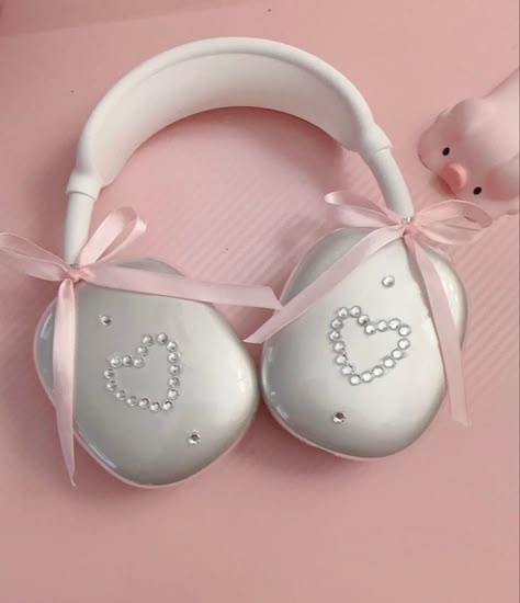 Airpod Max Silver Aesthetic, Airpods Max Decoration, Airpod Max Decorated, Pink Airpod Max Aesthetic, Decorating Headphones, Headphones Decoration, Airpod Maxes, Headphone Decoration, Stuff I Want