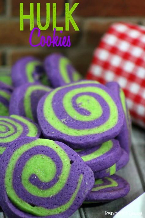 Hulk Pinwheel Cookies Homemade Hulk Cake, Hulk Food Ideas, Hulk Party Food, Hulk Treats, Hulk Cupcakes Ideas, Hulk Smash Birthday Party, Hulk Party Ideas, Hulk Birthday Party Ideas, Hulk Cookies