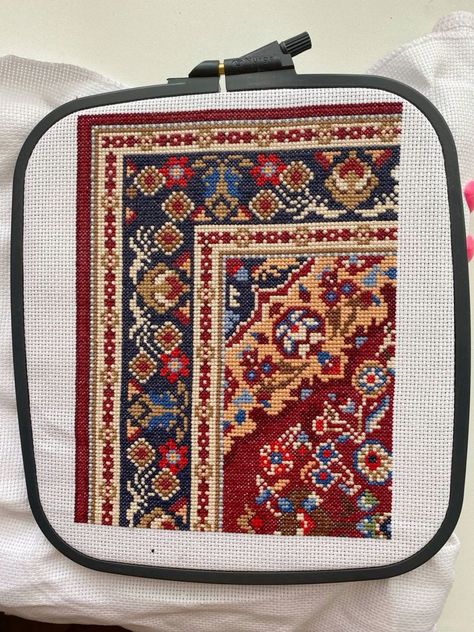 Miniature Needlepoint, Weaving Loom Diy, Needlepoint Rugs, Clothes Embroidery Diy, Perler Crafts, Diy Clothes Design, Beautiful Cross Stitch, Crochet Fashion Patterns, Sewing Embroidery Designs