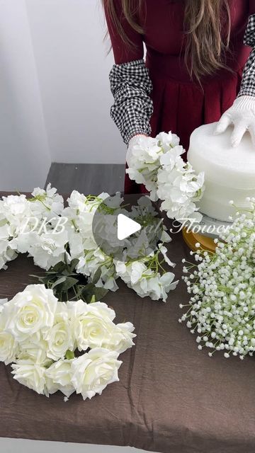 Wendy Zeng on Instagram: "Continuing with updates on the making of the Baby Breath Centerpiece😍#wedding #weddingdress #flower #centerpieces #flowerballoon #weddingphotography #flower #artificalflower #event #eventplanner #eventplanning #love #lovequotes #arch #decor #props #floraldesign #new #designs #chinafactory #flower #event" Diy Flower Ball Centerpiece, Baby Breath Centerpiece Wedding, Babies Breath Centerpiece, Baby Breath Centerpiece, Fake Flower Arrangements Diy, Diy Flower Ball, Flower Ball Centerpiece, Wedding Table Centerpieces Diy, Flower Centerpieces Diy