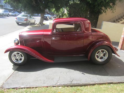 Street Rods Trucks, Street Rods For Sale, Classic Cars Trucks Chevy, Chevy Hot Rod, 32 Ford Roadster, Custom Classic Cars, 1932 Ford Roadster, Rat Rod Cars, Rat Rod Trucks