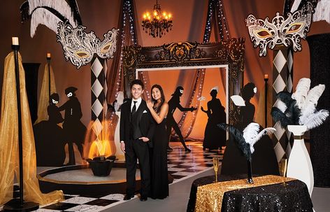 Cool Prom Themes, Masquerade Decoration Ideas, Masquerade Prom Theme, Masquerade Homecoming, Themes Sweet 16, Masquerade Ball Decorations, Masquerade Party Themes, Vintage Masquerade, Prom Royalty