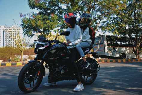 Bajaj Pulsar N250 | Biker Couple | Motorcycle Couple Couple Motorcycle Photoshoot, Rider Couples, Pulsar N250, Couple Motorcycle, Biker Couples, Yamaha Mt15, Motorcycle Photoshoot, Cabrio Vw, Bajaj Pulsar