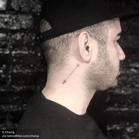 Arrow tattoo on the right side of the neck. Crossed Arrow Tattoos, Back Neck Tattoo, Mens Arrow Tattoo, Tattoo Arrow, Side Neck Tattoo, Tattoo Neck, Back Of Neck Tattoo, Neck Tattoos Women, Explore Tattoo