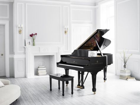 Steinway’s New Spirio Piano Can Play a Perfect Concerto by Itself Grand Piano Living Room, Grand Piano Room, Piano Room Decor, Piano Living Rooms, Group Piano Lessons, Steinway Grand Piano, Steinway Piano, Baby Grand Pianos, Piano Room