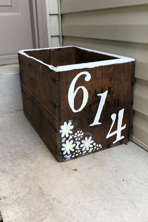 Outside Porch Storage Bin - How to make a beautiful outside porch storage bin - DIY idea for space storage. Porch Pick Up Bin Ideas, Porch Pickup Box Ideas, Porch Pickup Ideas, Drop Box Ideas, Parcel Drop Box, Porch Storage, Diy Porch, Storage Bin, Diy Organization