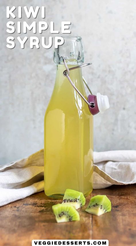 Kiwi Syrup Lemon Simple Syrup, Veggie Desserts, Lemon Water Health Benefits, Simple Syrups, Lemon Juice Benefits, Syrup Cake, Three Ingredient Recipes, Hot Lemon Water, Rosemary Simple Syrup