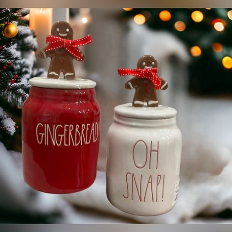 Cutest Gingerbread Men Ever! You Will Definitely Catch The Gingerbread Man In These Super Cute Holiday Gingerbread And Oh Snap Canisters. Buy Them Together Or Separate, They Are The Perfect Holiday Pair! This Listing Is For The Oh Snap White Canister With Red Letting Canister Or The Gingerbread Red Canister With White Lettering Canister. Oh Snap! Canister Type: Canister Theme: Gingerbread Color: White Accent Color: Brown Holiday: Christmas Original Release Year: 2021 Gingerbread Canister Type: C Gingerbread Kitchen Decor, Leftover Storage, Bread Christmas, White Canisters, Gingerbread Decor, The Gingerbread Man, Hutch Decor, Gingerbread Christmas Decor, Oh Snap