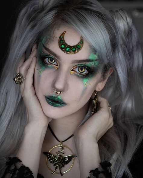 Which one of these is your personal favourite? 🤗 Although I love green it's still the most rare colour in my makeup looks so far 🙀 Well, I'll work on changing that 😎💚 Green Makeup Looks, Pagan Makeup, Witchy Makeup, Halloween Makeup Witch, I Love Green, Moth Necklace, Creepy Halloween Makeup, Witch Makeup, Face Paint Makeup